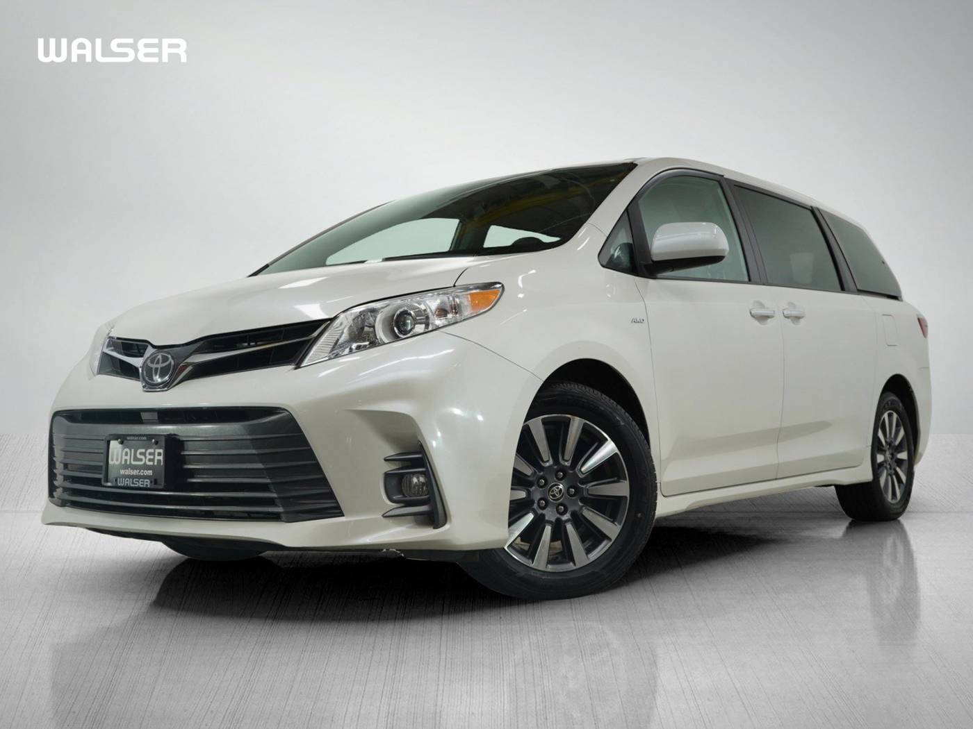 2020 Toyota Sienna XLE — Minivan — 102,759 mi — Bloomington, MN