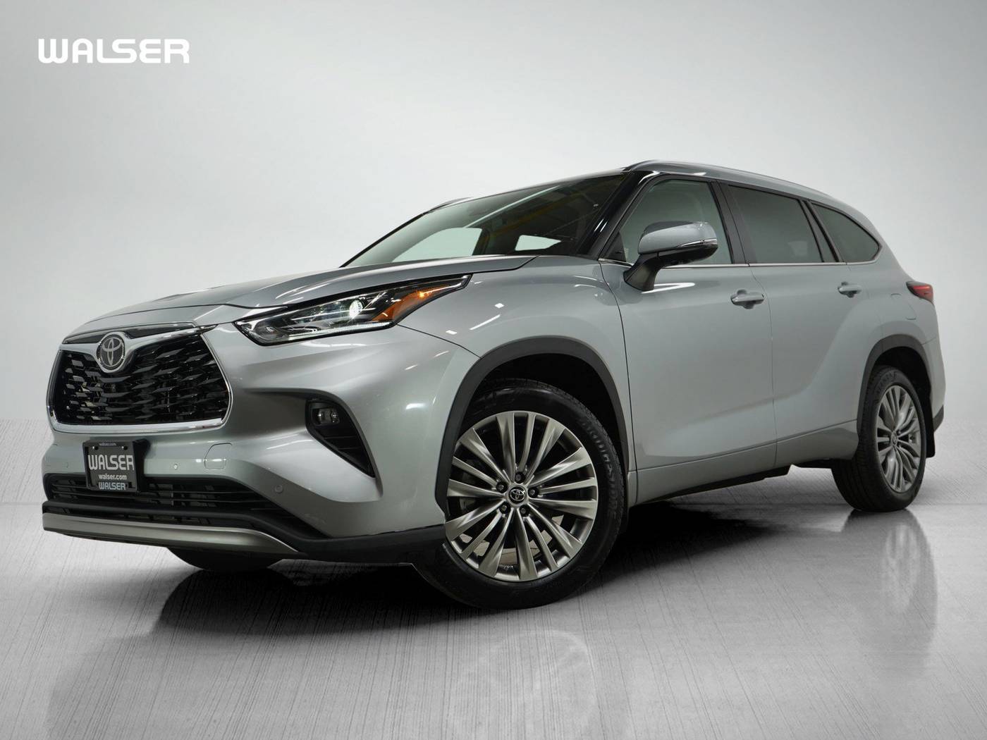 2023 Toyota Highlander L — SUV — 48 mi — Bloomington, MN