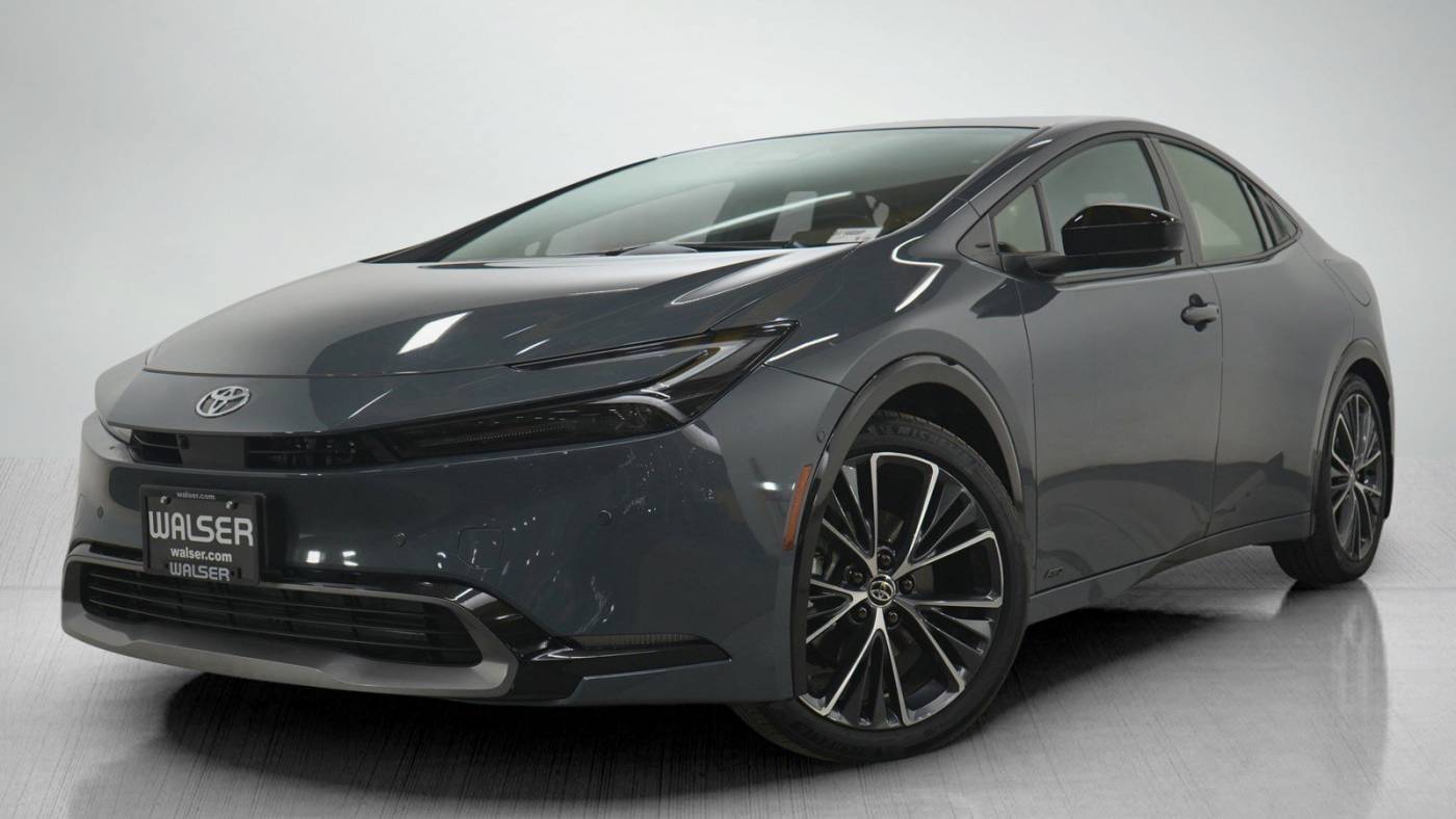 2024 Toyota Prius Limited — Hatchback — 3,088 mi — Bloomington, MN