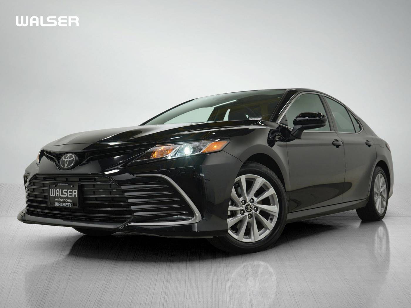 2024 Toyota Camry LE — Sedan — 20,219 mi — Bloomington, MN