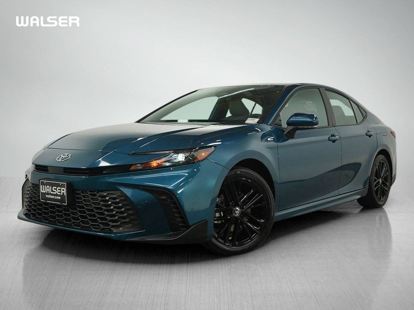 2025 Toyota Camry Hybrid SE — Sedan — 4,684 mi — Bloomington, MN