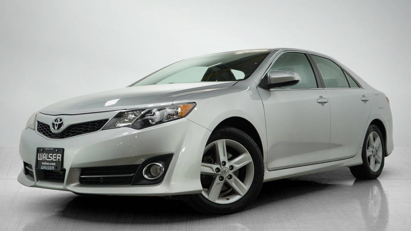 2012 Toyota Camry SE — Sedan — 124,297 mi — Bloomington, MN