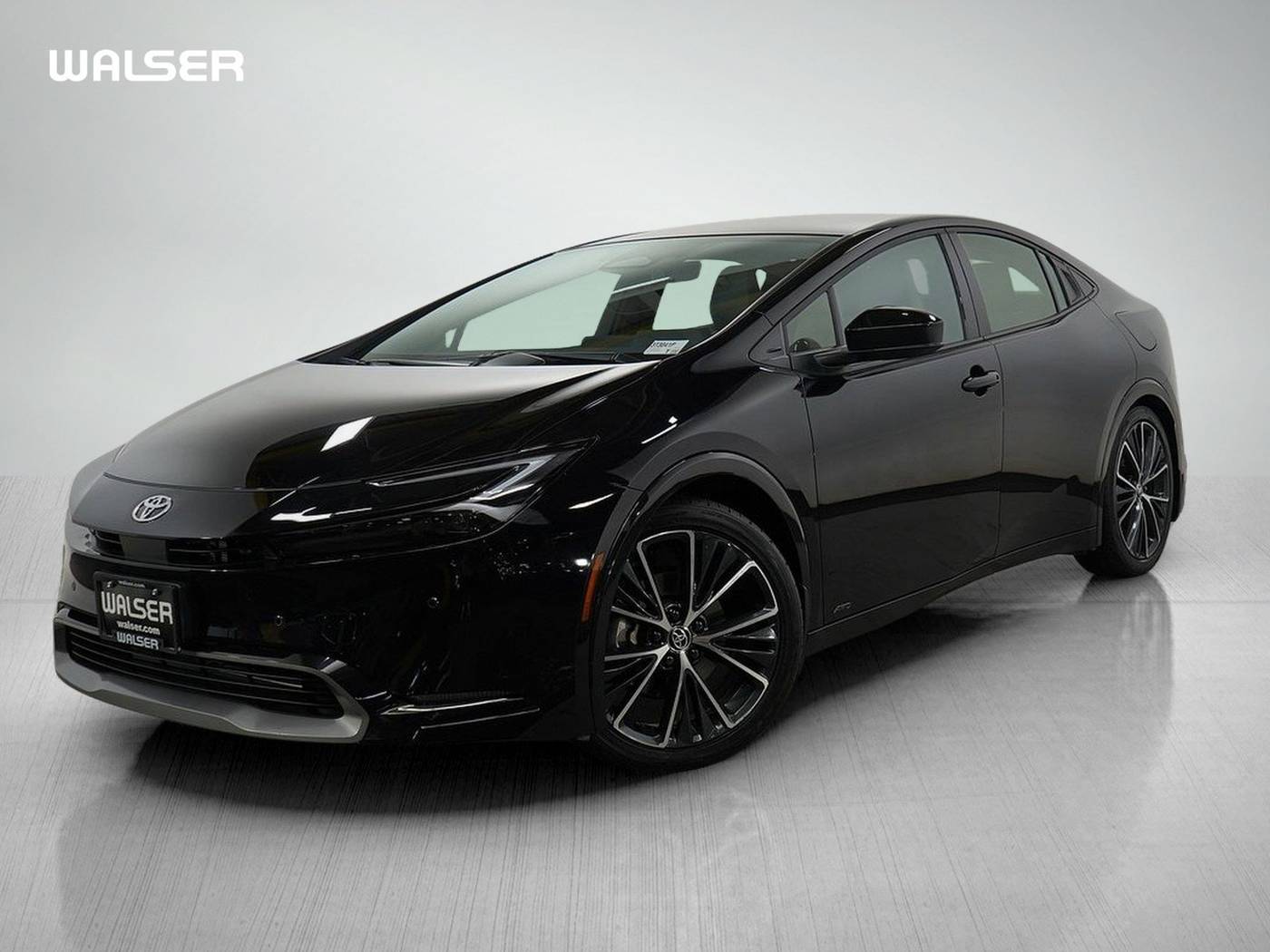 2025 Toyota Prius Limited — Hatchback — 8,850 mi — Bloomington, MN