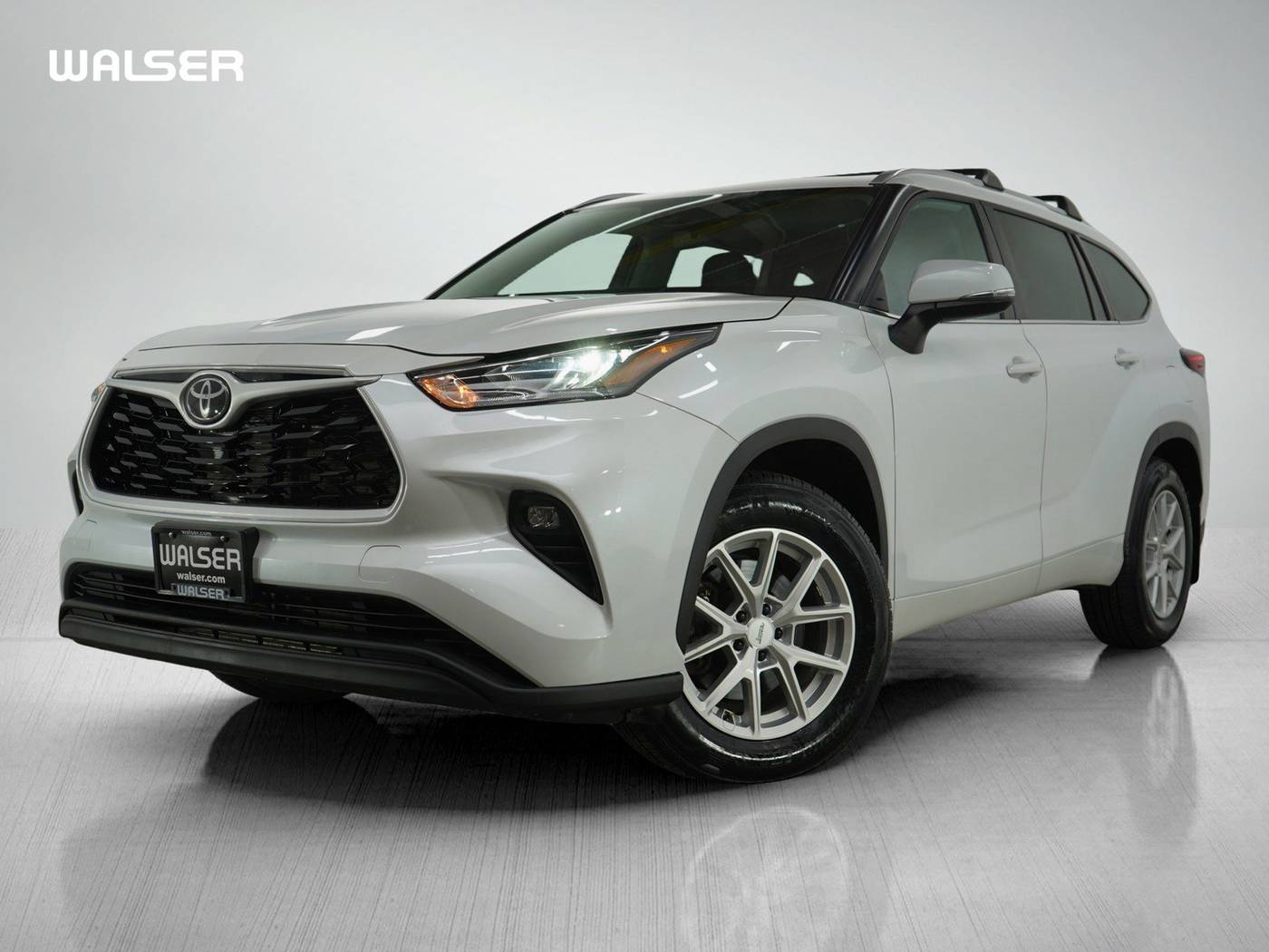 2022 Toyota Highlander XLE — SUV — 29,703 mi — Bloomington, MN
