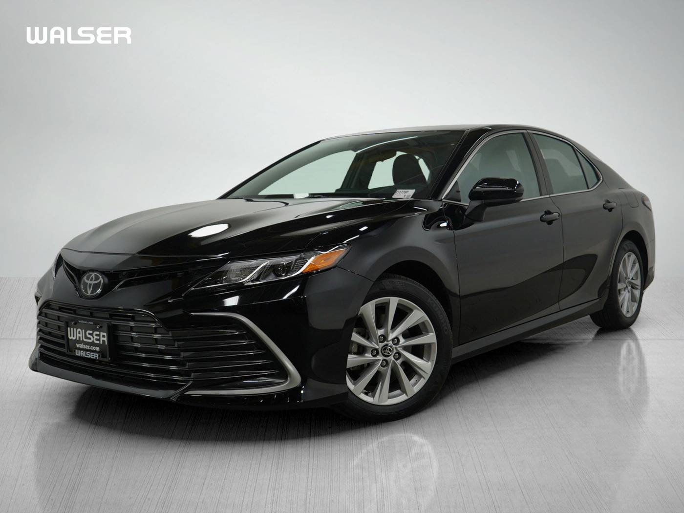 2024 Toyota Camry LE — Sedan — 23,703 mi — Bloomington, MN