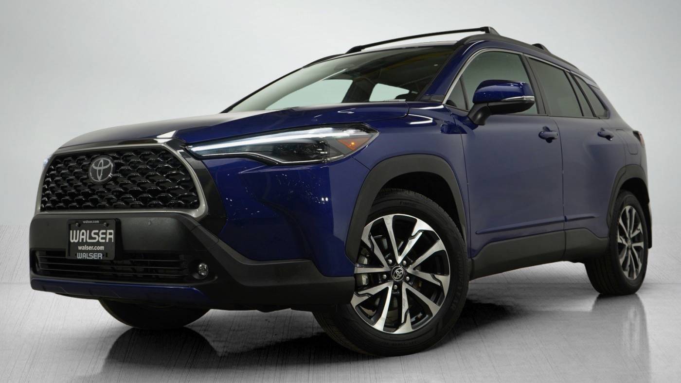 2024 Toyota Corolla Cross XLE — SUV — 8,650 mi — Bloomington, MN