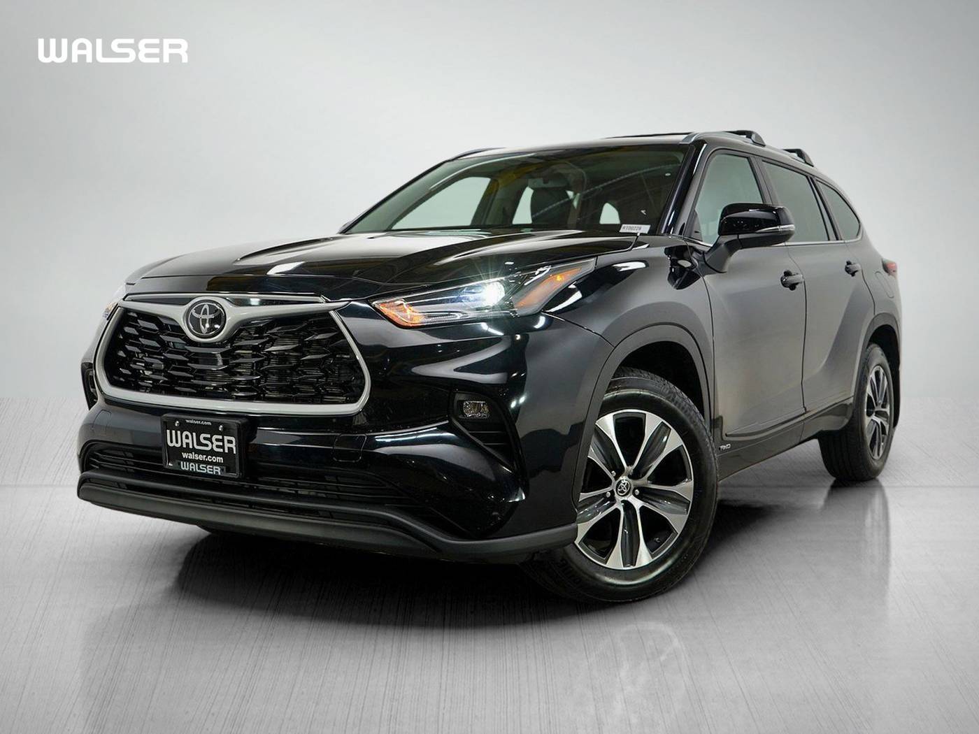 2025 Toyota Highlander Hybrid XLE — SUV — 8,754 mi — Bloomington, MN