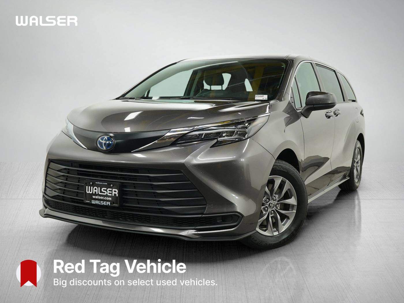 2024 Toyota Sienna LE — Minivan — 33,767 mi — Bloomington, MN