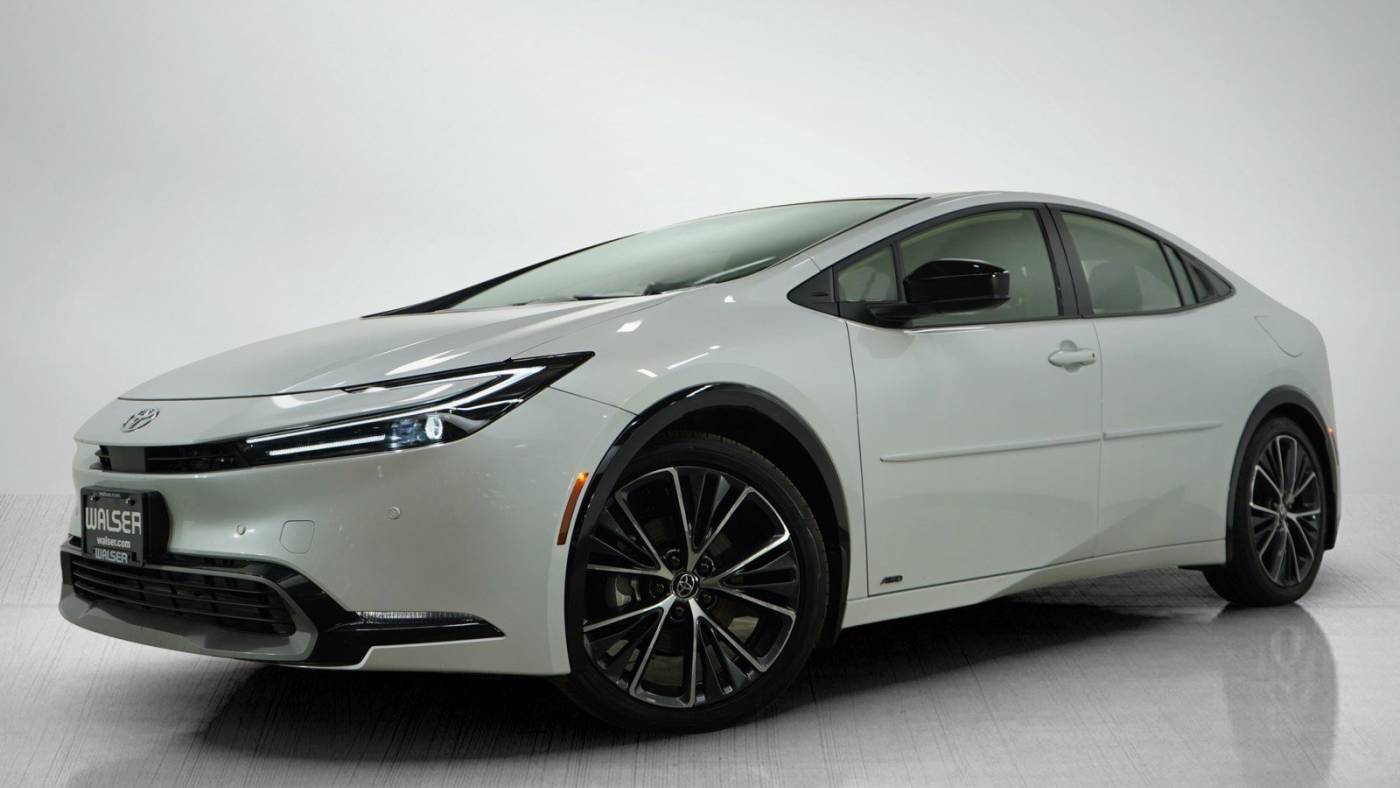 2024 Toyota Prius XLE — Hatchback — 2,982 mi — Bloomington, MN