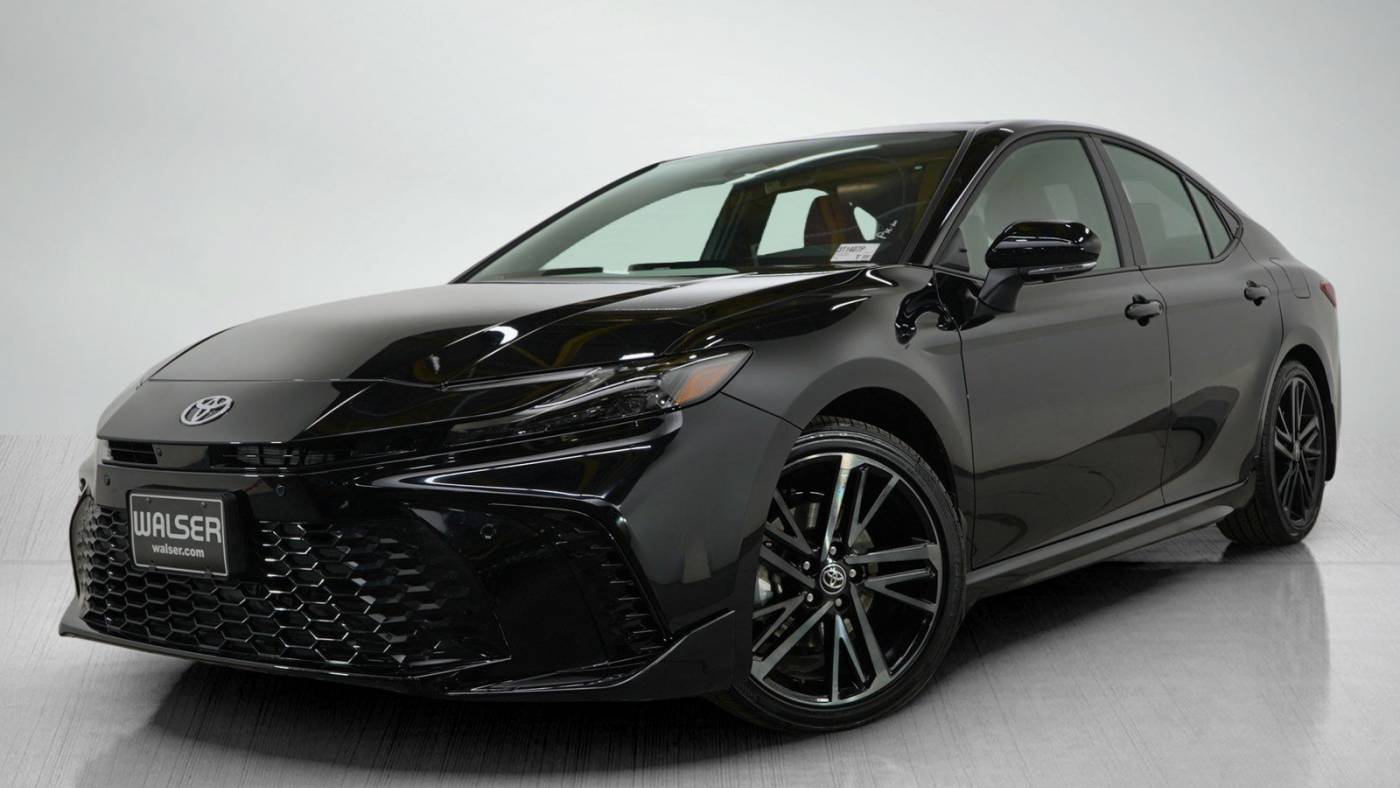 2025 Toyota Camry XSE — Sedan — 4,706 mi — Bloomington, MN