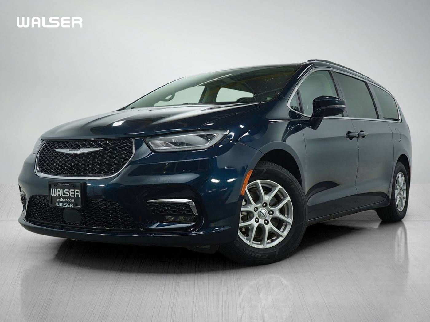 2022 Chrysler Pacifica Touring L — Minivan — 74,890 mi — Bloomington, MN