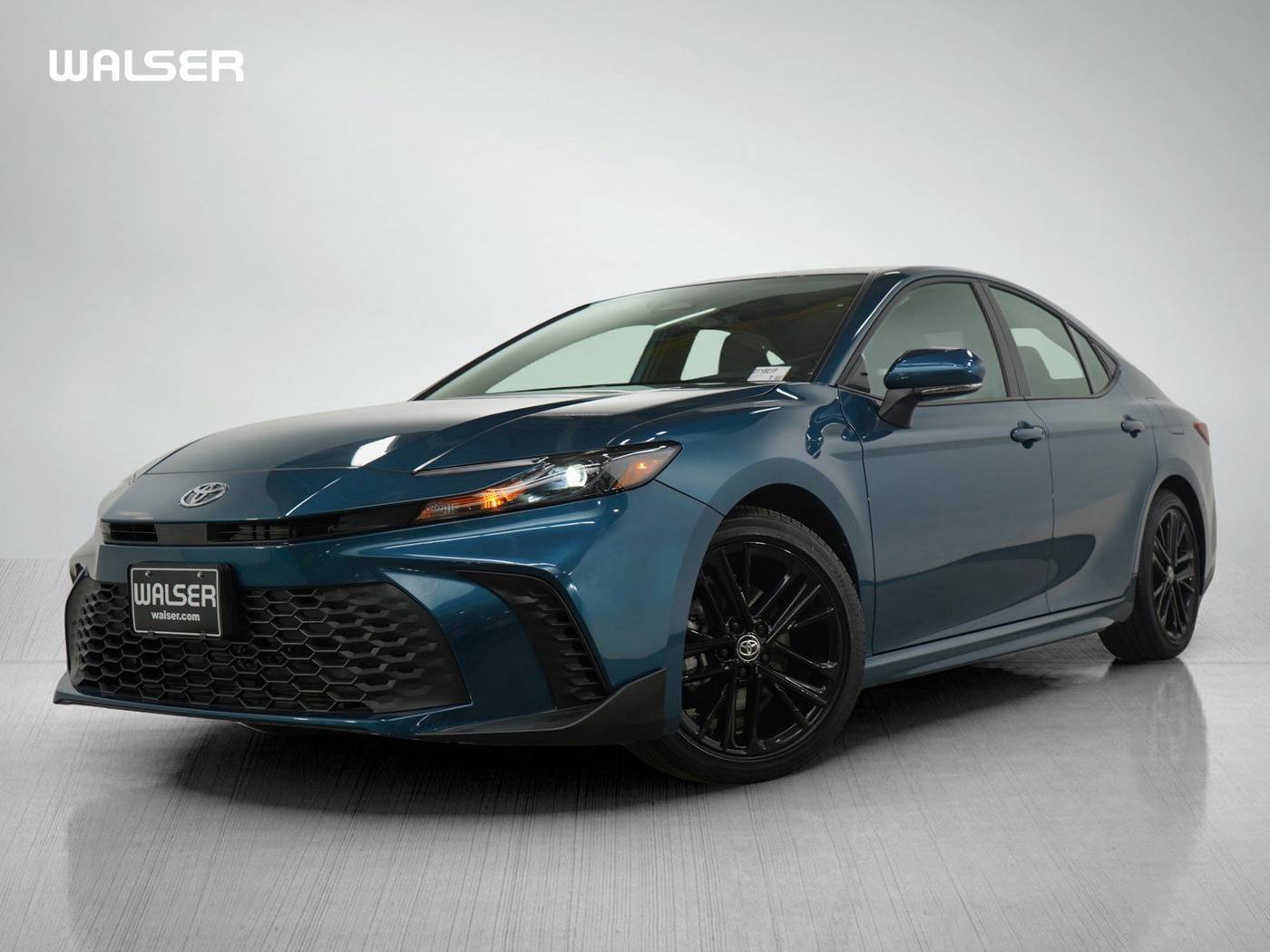 2025 Toyota Camry LE — Sedan — 661 mi — Bloomington, MN