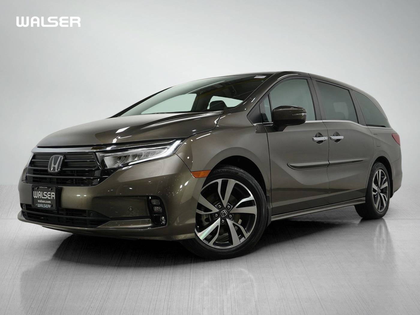 2021 Honda Odyssey Touring — Minivan — 18,202 mi — Burnsville, MN