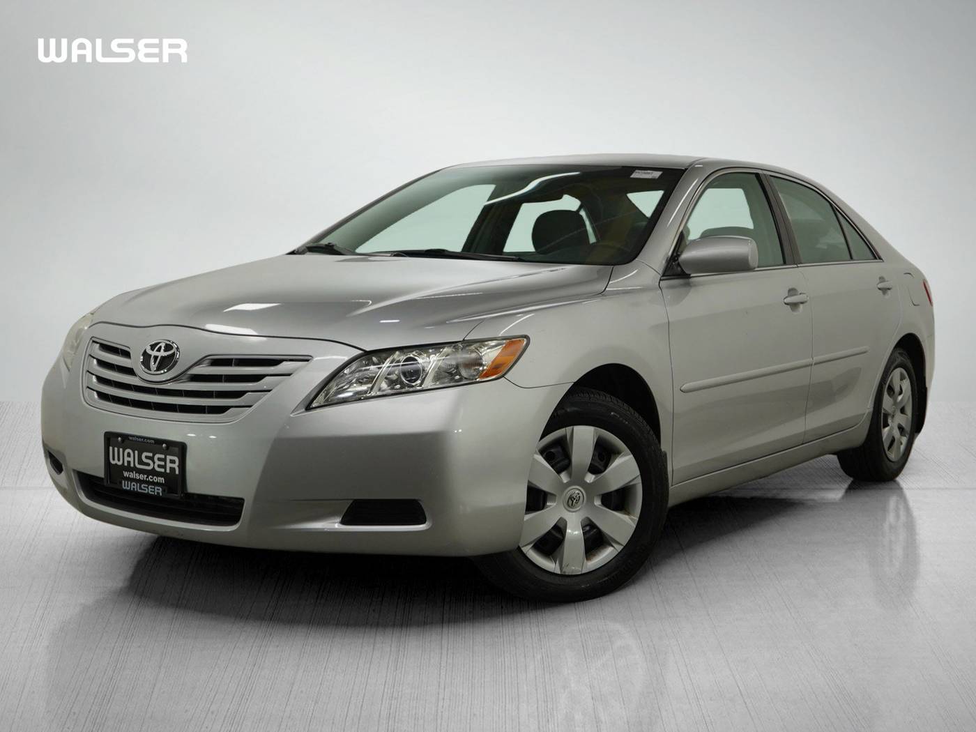 2009 Toyota Camry LE V6 — Sedan — 187,158 mi — Burnsville, MN