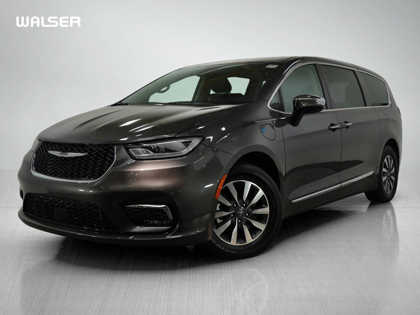 2023 Chrysler Pacifica Hybrid Limited — Minivan — 45,754 mi — Burnsville, MN