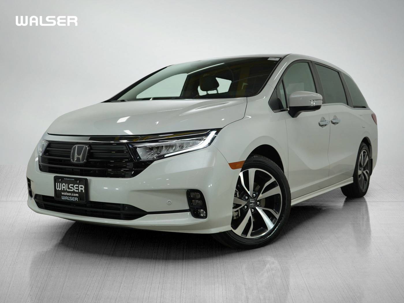 2024 Honda Odyssey Touring — Minivan — 13,373 mi — Burnsville, MN
