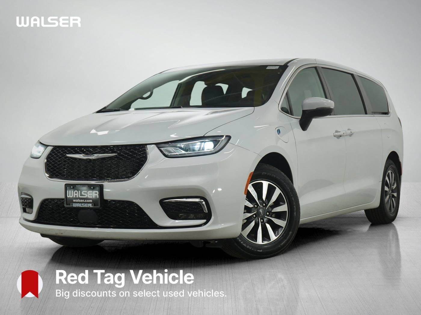 2023 Chrysler Pacifica Hybrid Touring L — Minivan — 75,563 mi — Burnsville, MN