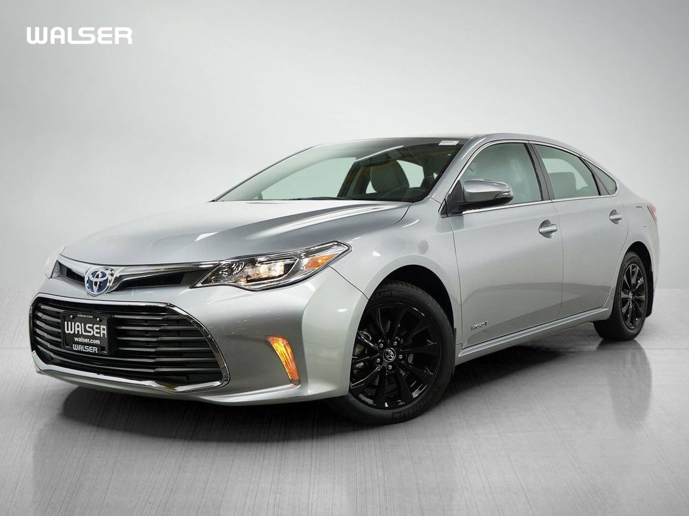 2016 Toyota Avalon Hybrid XLE Premium — Sedan — 36,462 mi — Burnsville, MN