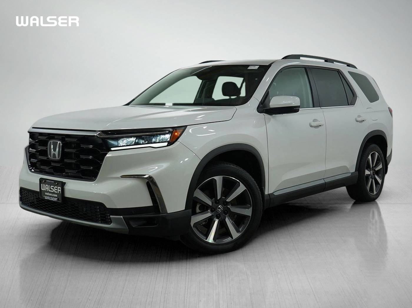 2023 Honda Pilot Touring — SUV — 26,119 mi — Burnsville, MN