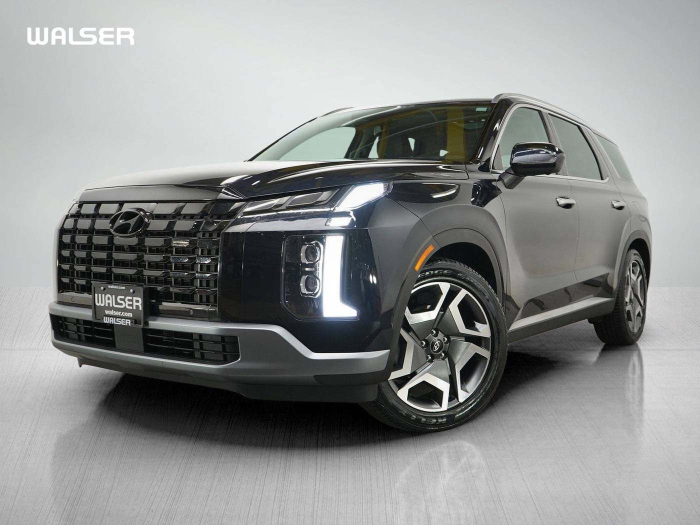 2023 Hyundai Palisade Limited — SUV — 32,749 mi — Burnsville, MN