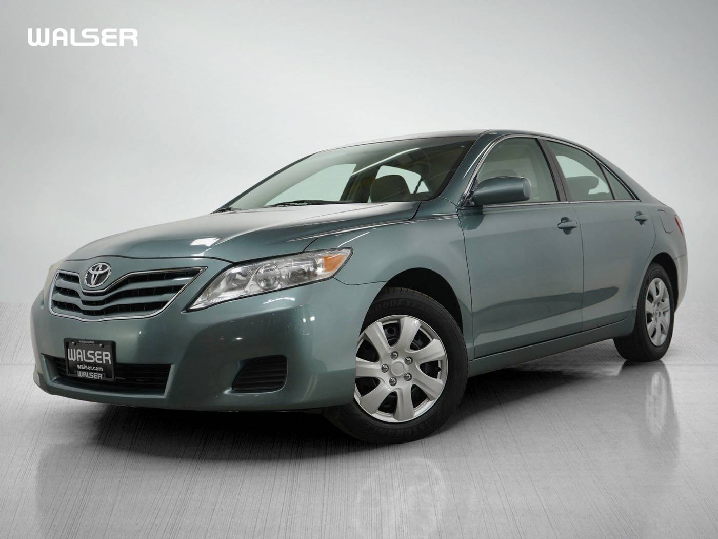 2011 Toyota Camry LE V6 — Sedan — 189,749 mi — Burnsville, MN