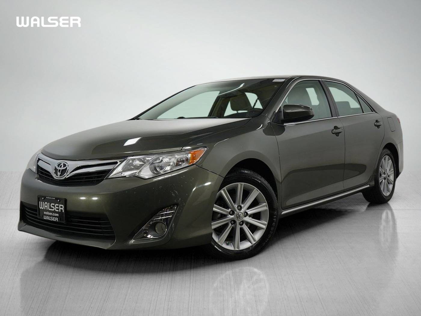 2014 Toyota Camry XLE — Sedan — 103,574 mi — Burnsville, MN