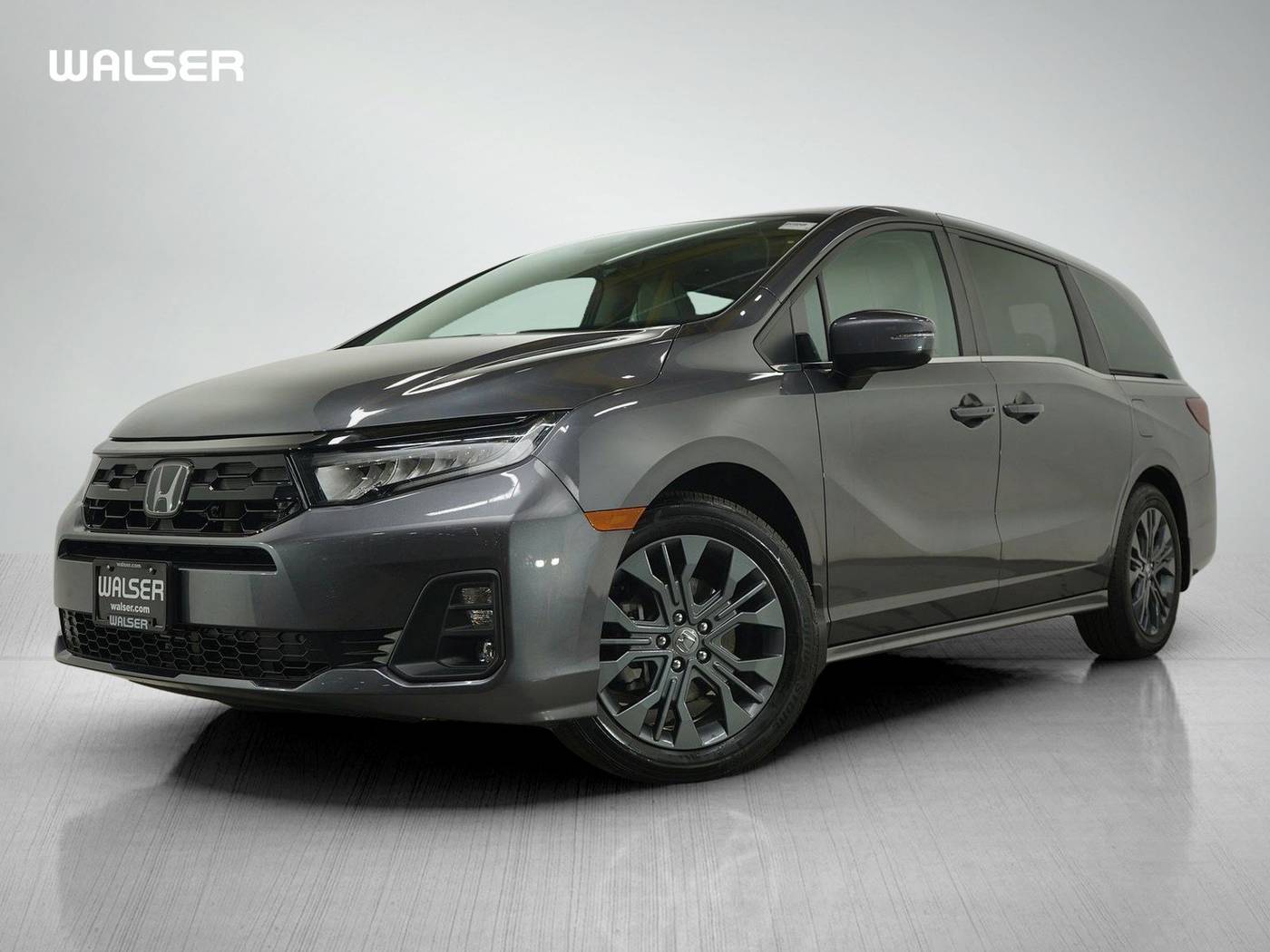 2025 Honda Odyssey Touring — Minivan — 5,944 mi — Burnsville, MN