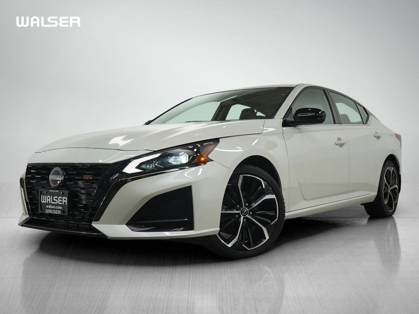 2023 Nissan Altima SR — Sedan — 23,246 mi — Burnsville, MN