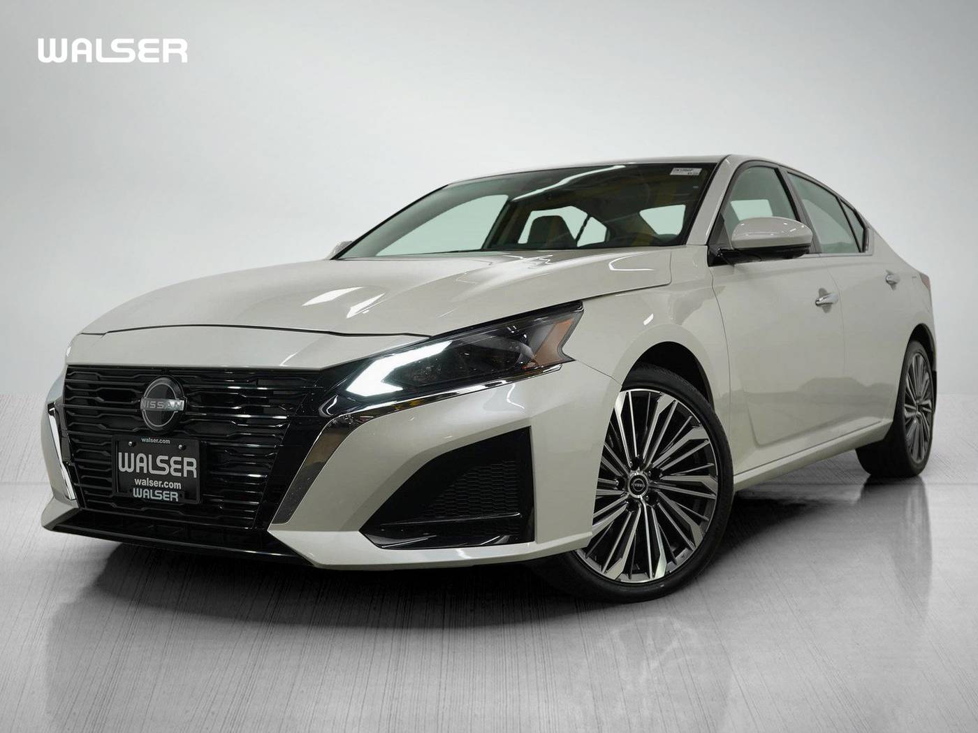 2023 Nissan Altima SL — Sedan — 5,958 mi — Burnsville, MN