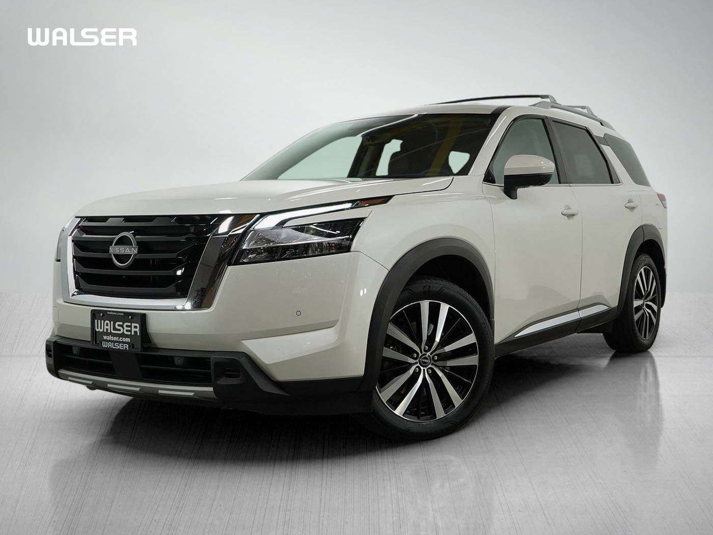 2023 Nissan Pathfinder Platinum — SUV — 25,472 mi — Burnsville, MN