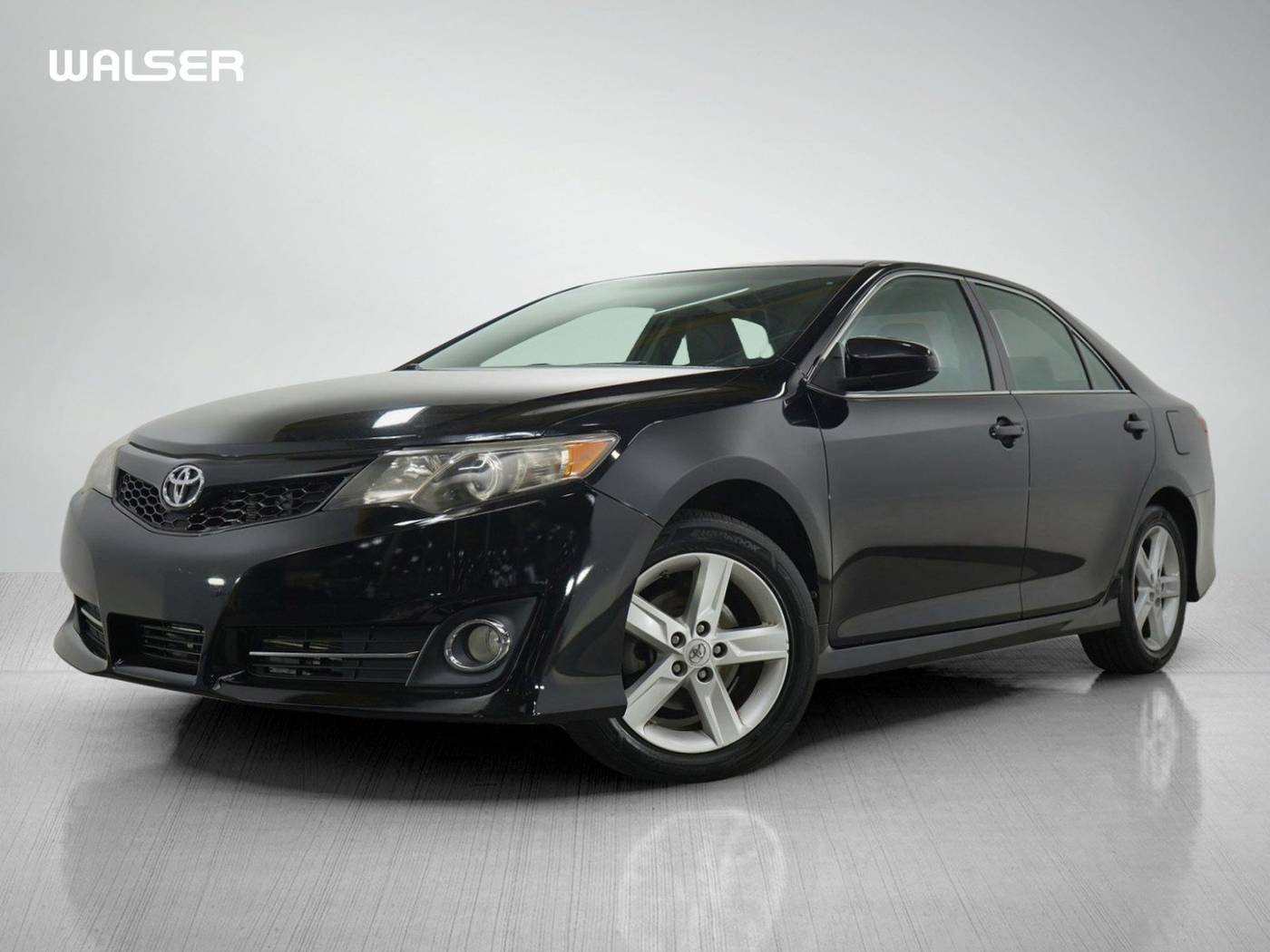 2014 Toyota Camry SE Sport — Sedan — 135,418 mi — Burnsville, MN