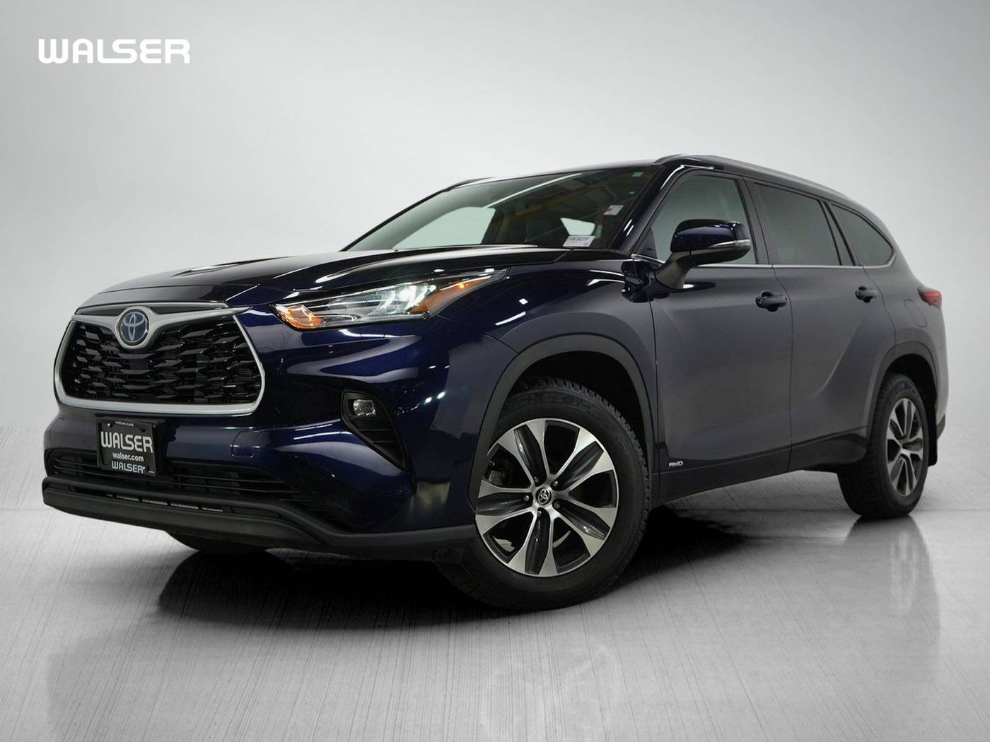 2022 Toyota Highlander Hybrid XLE — SUV — 8,096 mi — Wayzata, MN