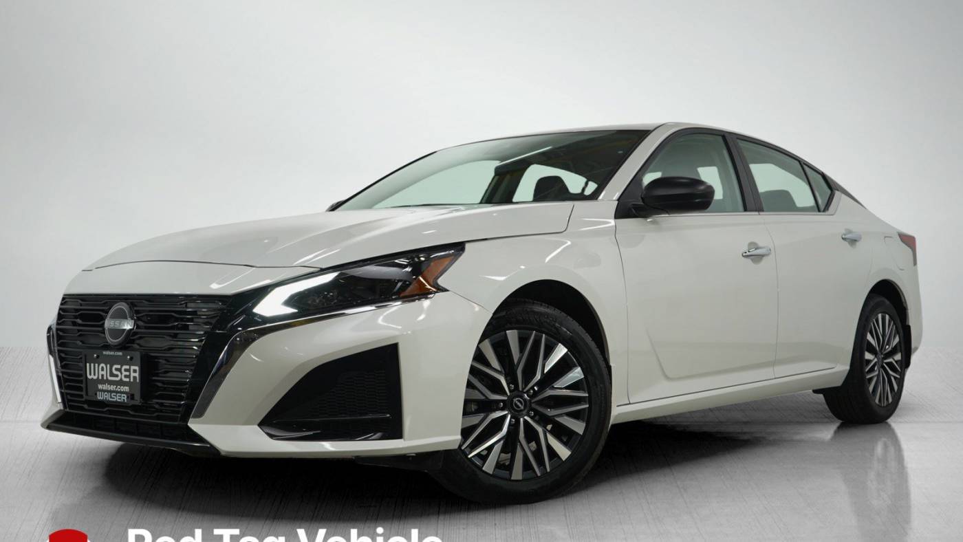 2024 Nissan Altima SV — Sedan — 11,627 mi — Wayzata, MN