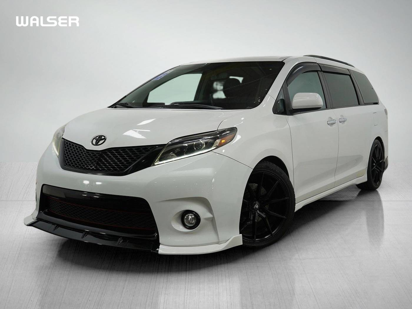 2017 Toyota Sienna SE Premium — Minivan — 97,850 mi — Wayzata, MN
