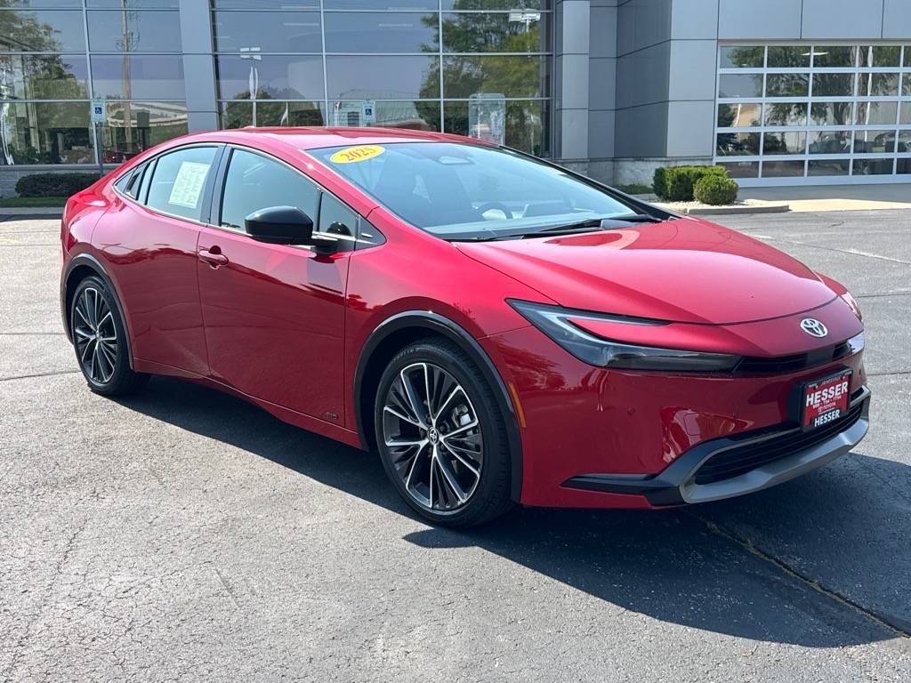 2025 Toyota Prius XLE — Hatchback — 1,537 mi — Janesville, WI