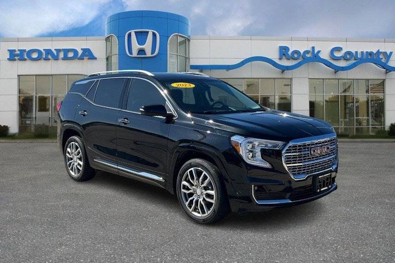 2023 GMC Terrain Denali — SUV — 29,253 mi — Janesville, WI