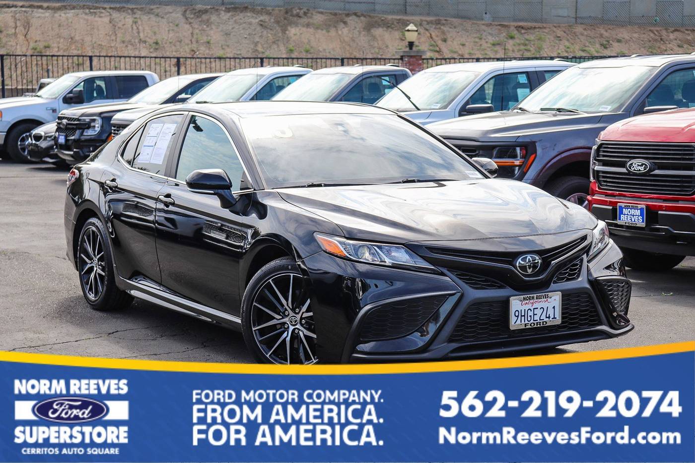 2023 Toyota Camry SE — Sedan — 28,560 mi — Cerritos, CA