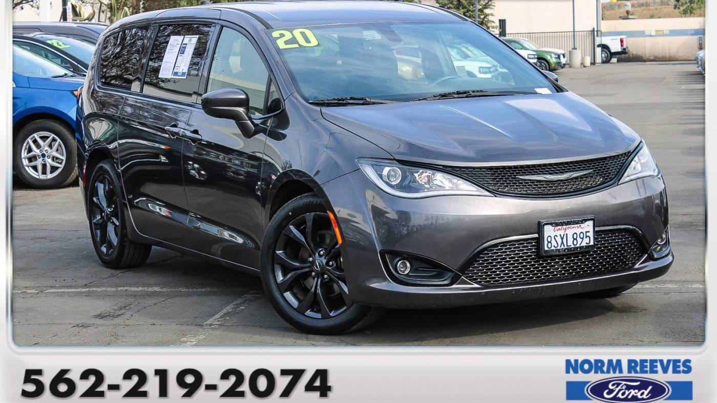 2020 Chrysler Pacifica Touring — Minivan — 91,582 mi — Cerritos, CA