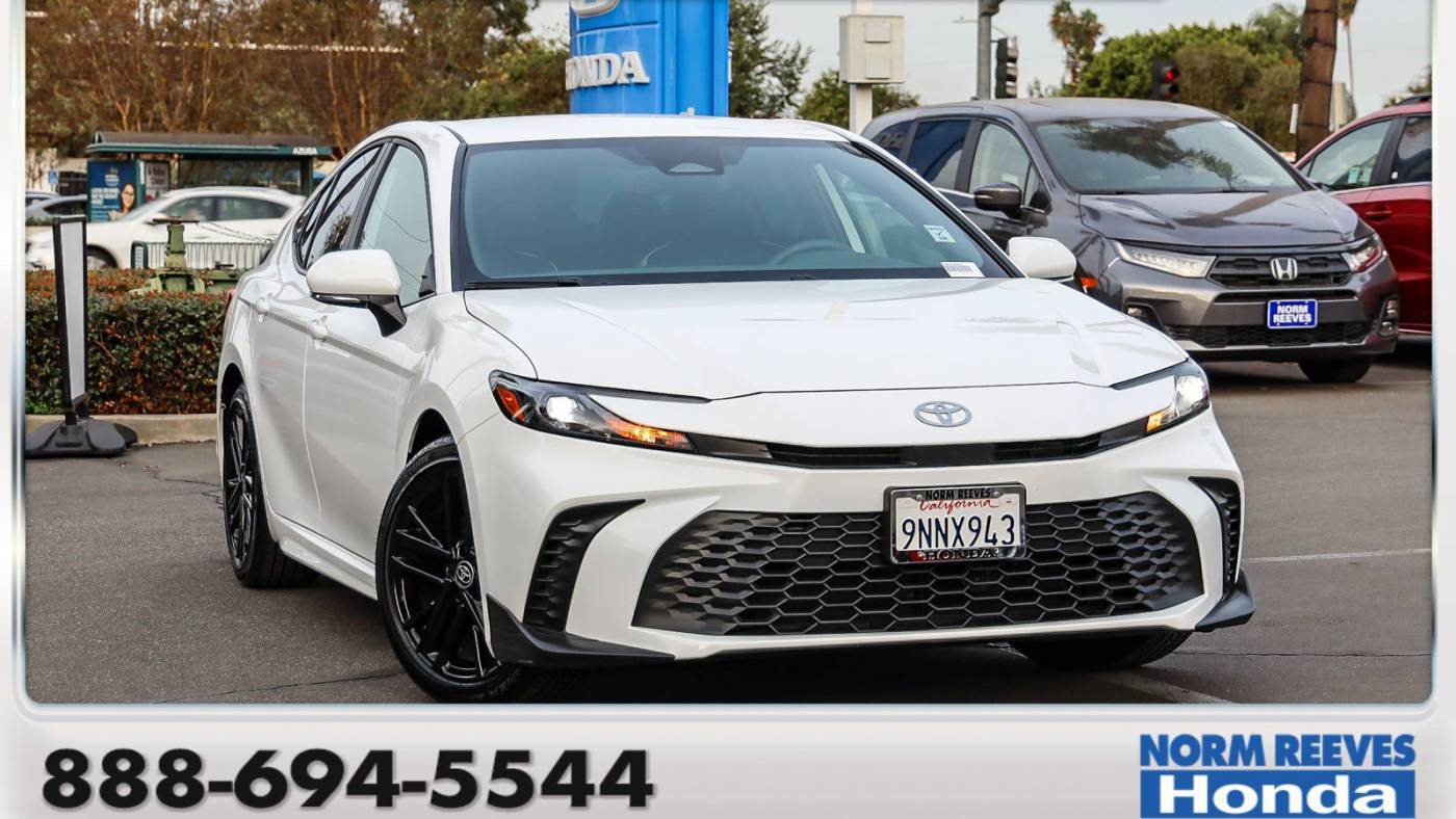 2025 Toyota Camry SE — Sedan — 7,389 mi — West Covina, CA