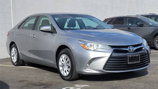 2017 Toyota Camry LE — Sedan — 89,472 mi — Glendale, CA