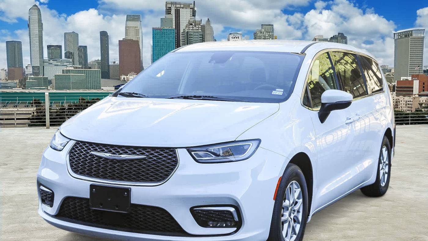2023 Chrysler Pacifica Touring L — Minivan — 63,715 mi — Los Angeles, CA