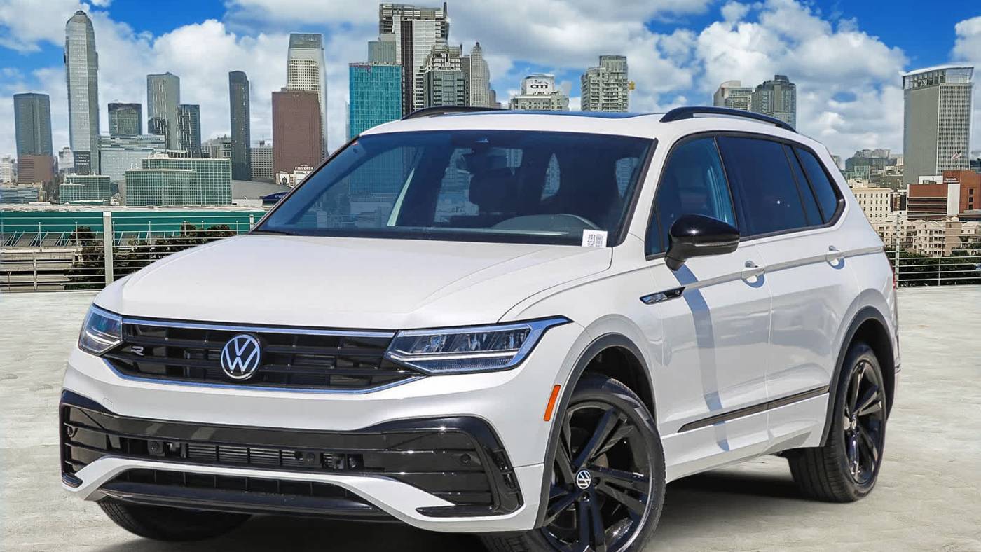 2024 Volkswagen Tiguan SE R-Line Black — SUV — 5,332 mi — Los Angeles, CA