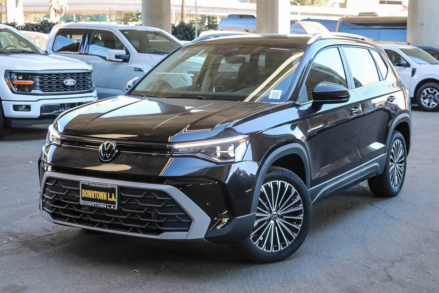 2025 Volkswagen Taos SE — SUV — 3,122 mi — Los Angeles, CA