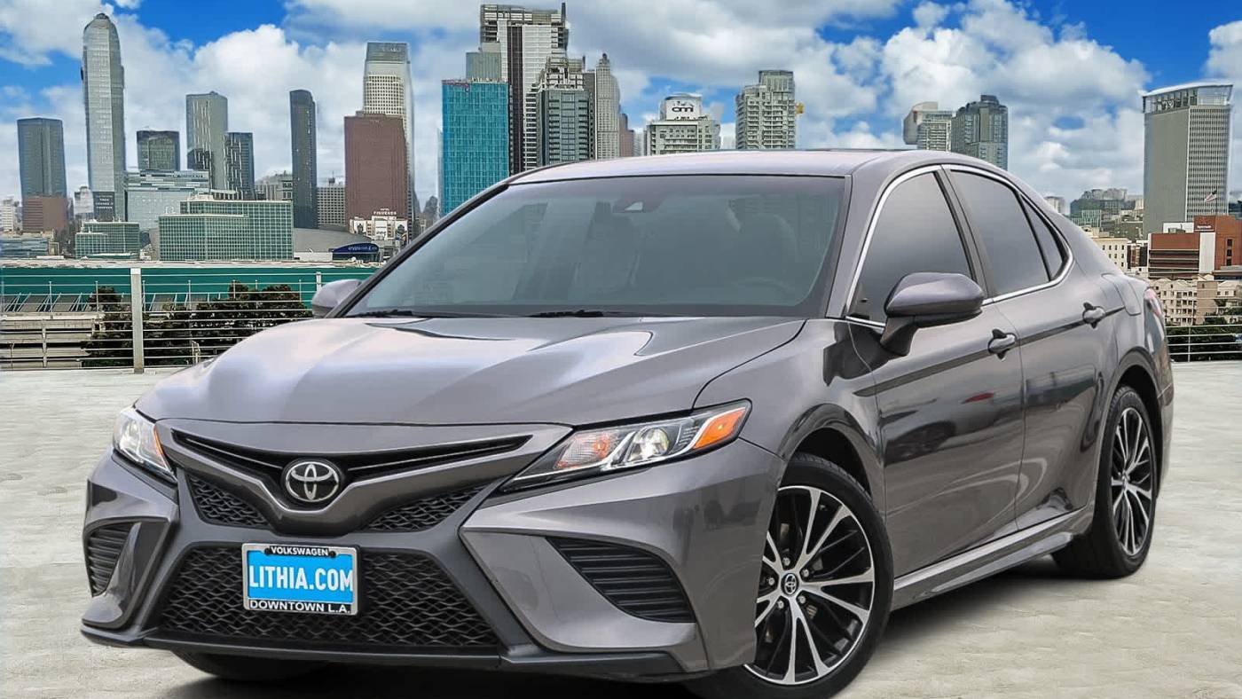 2018 Toyota Camry SE — Sedan — 44,750 mi — Los Angeles, CA
