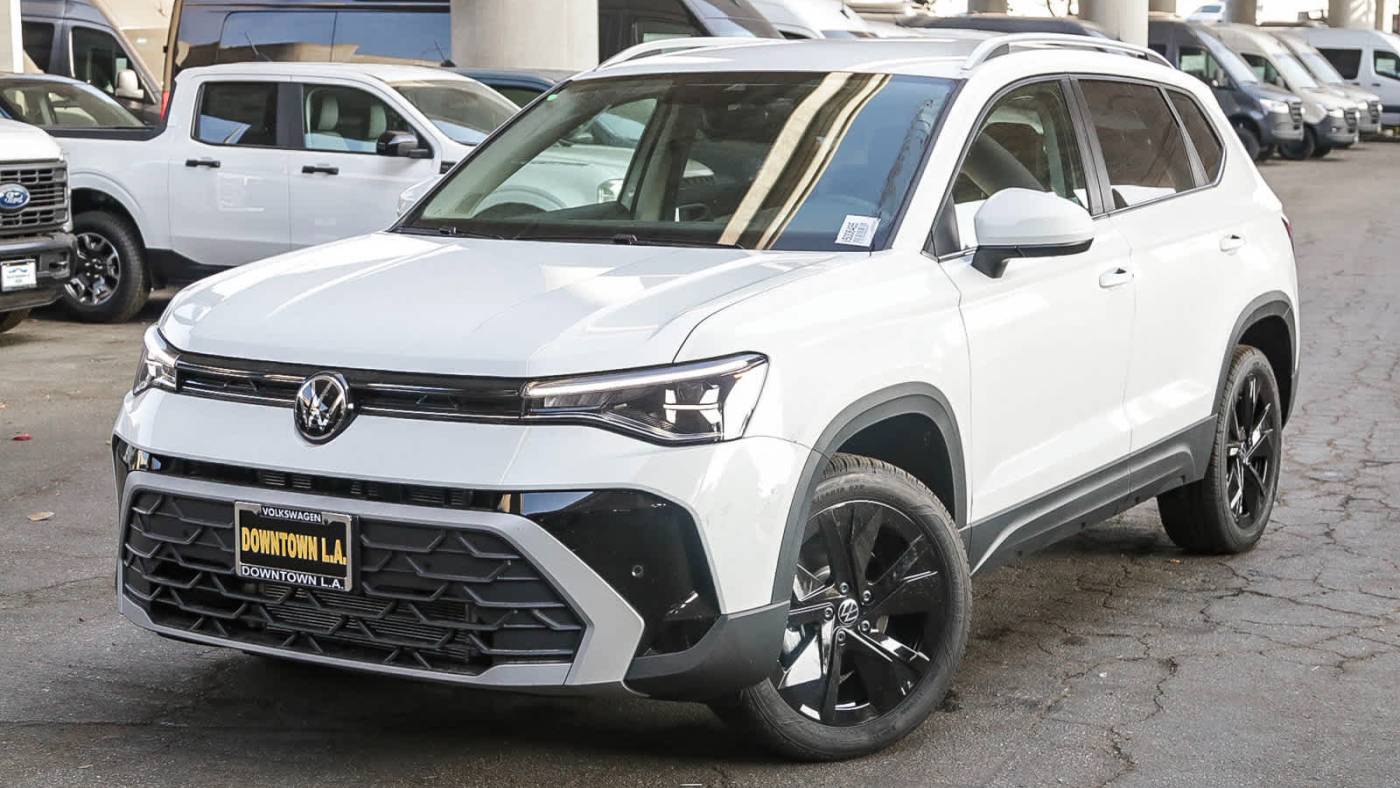 2025 Volkswagen Taos SE — SUV — 4,891 mi — Los Angeles, CA
