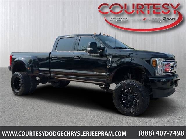 2019 Ford Super Duty F-350 Lariat — Pickup Truck — 72,045 mi — Stonecrest, GA