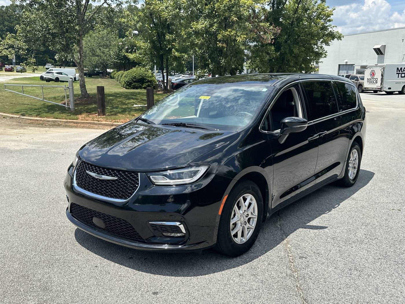 2024 Chrysler Pacifica Touring L — Minivan — 76,000 mi — Griffin, GA