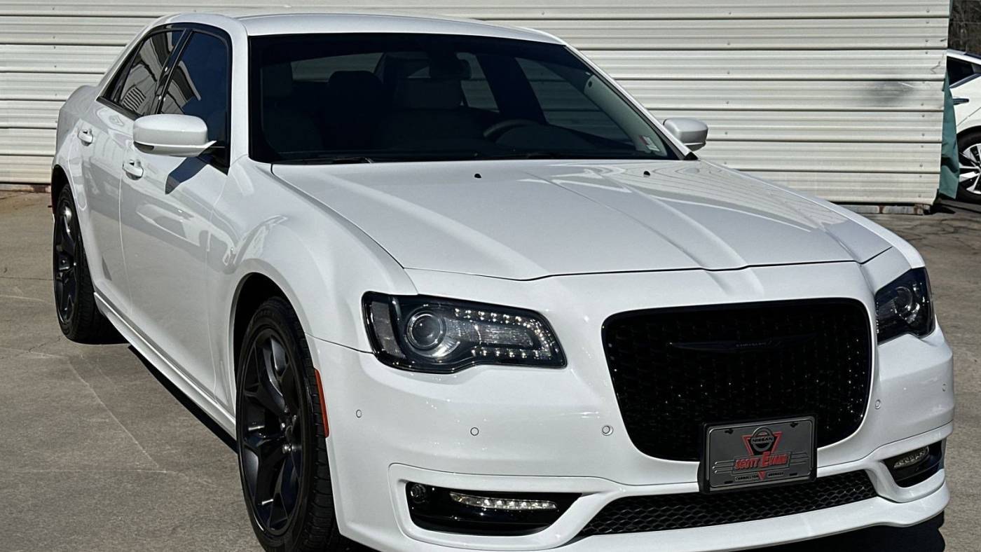 2023 Chrysler 300 Touring L — Sedan — 19,283 mi — Carrollton, GA