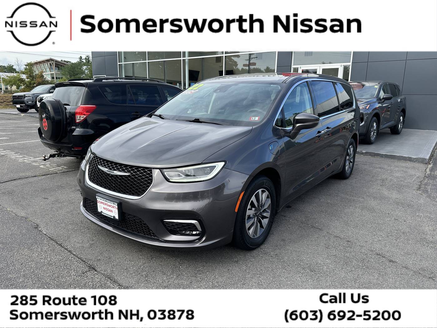 2022 Chrysler Pacifica Hybrid Touring L — Minivan — 87,505 mi — Somersworth, NH