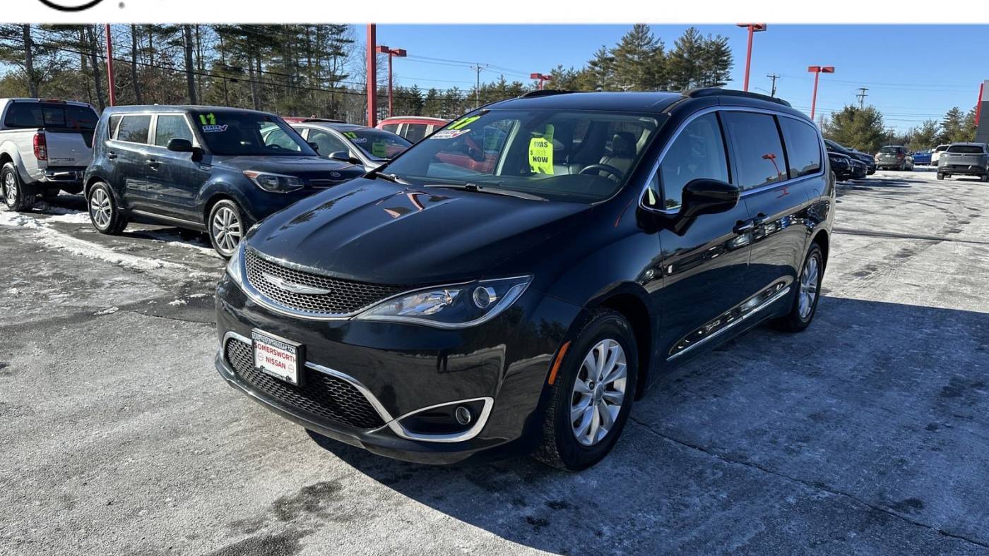 2017 Chrysler Pacifica Touring L — Minivan — 92,041 mi — Somersworth, NH
